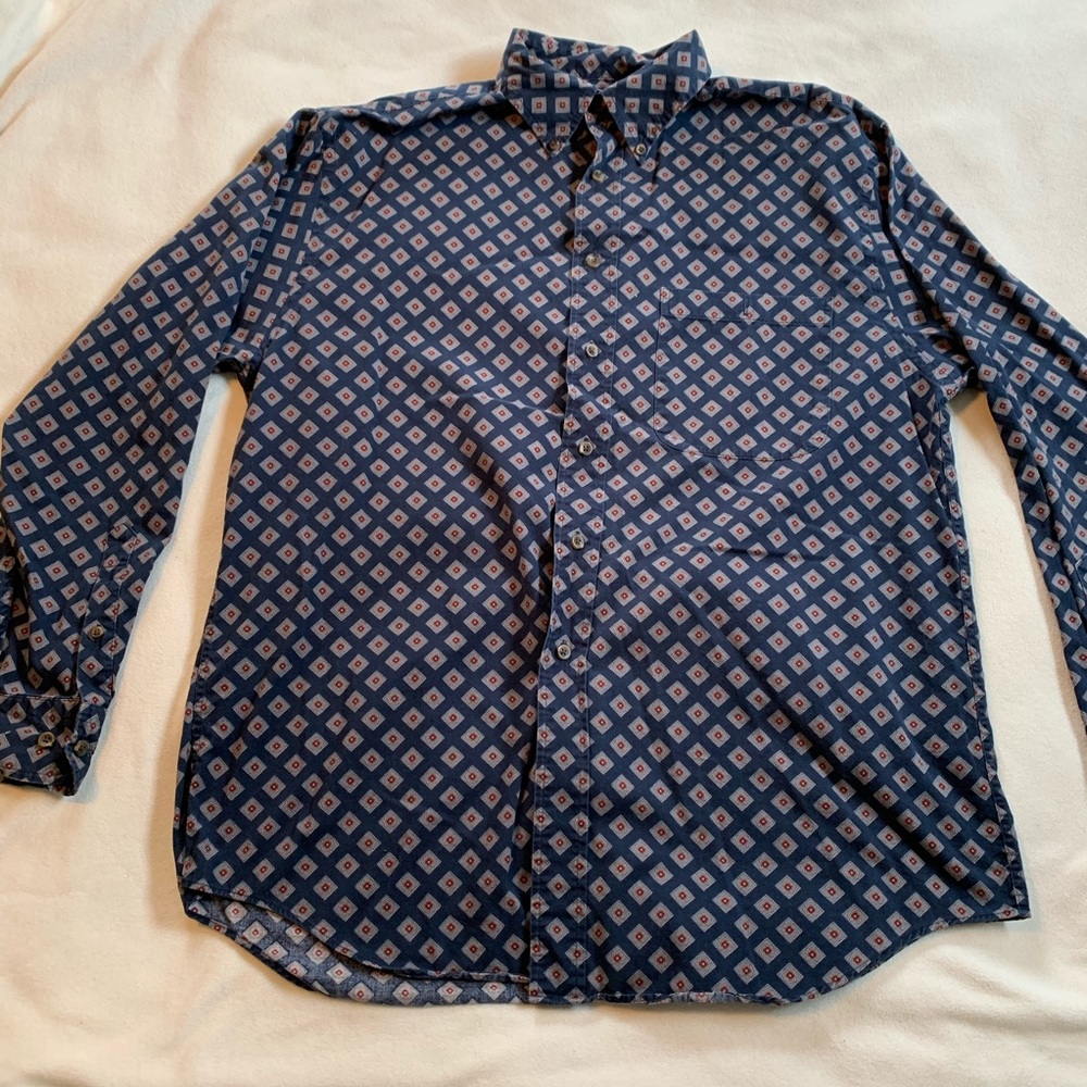 Men’s Button Up - Diamond Pattern Size M